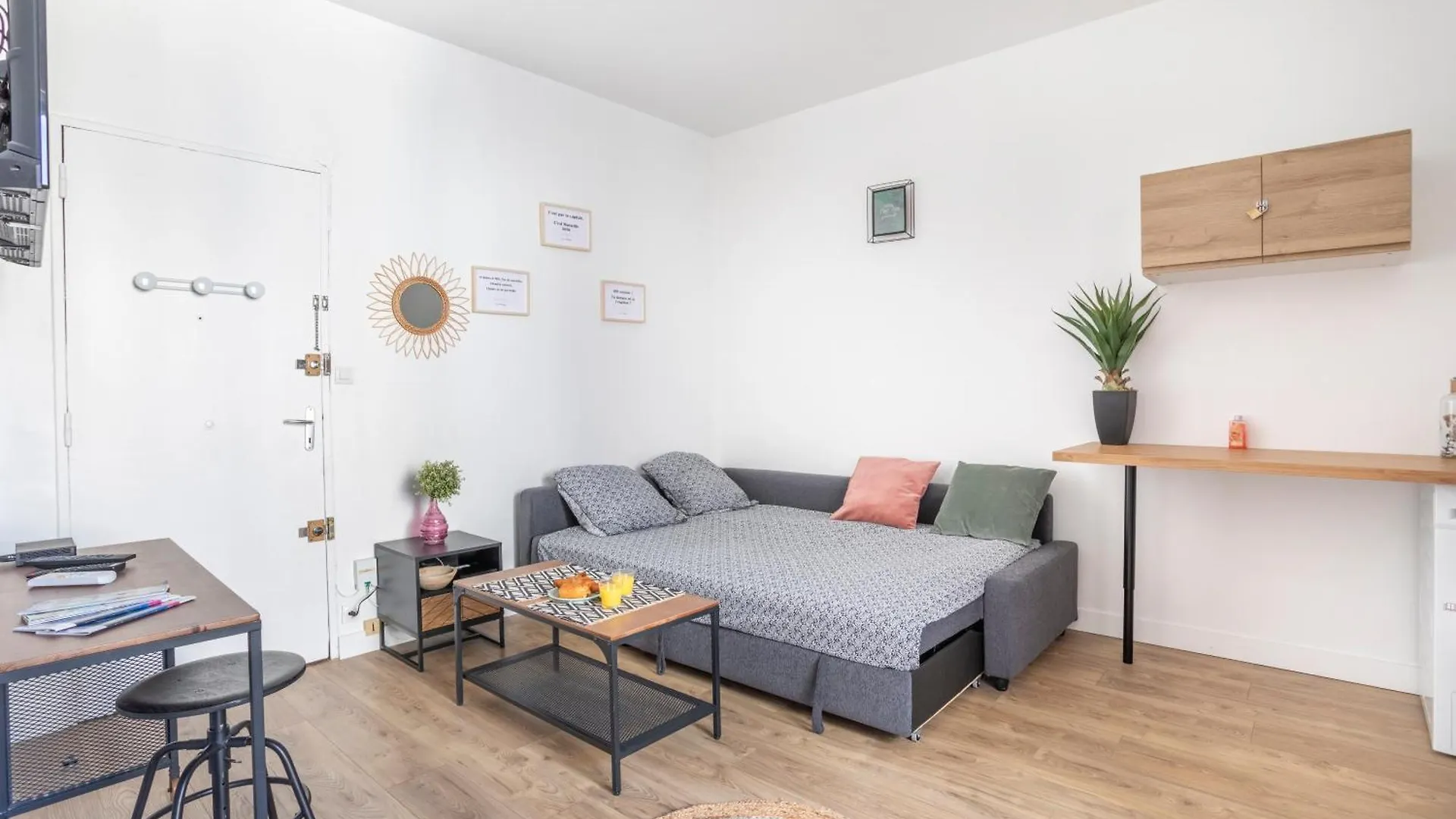 Chez Delphine - Studio Tout Confort Avec Terasse Sur Le Vieux Port Centre Ville - Proche Du Panier Marseille Apartment