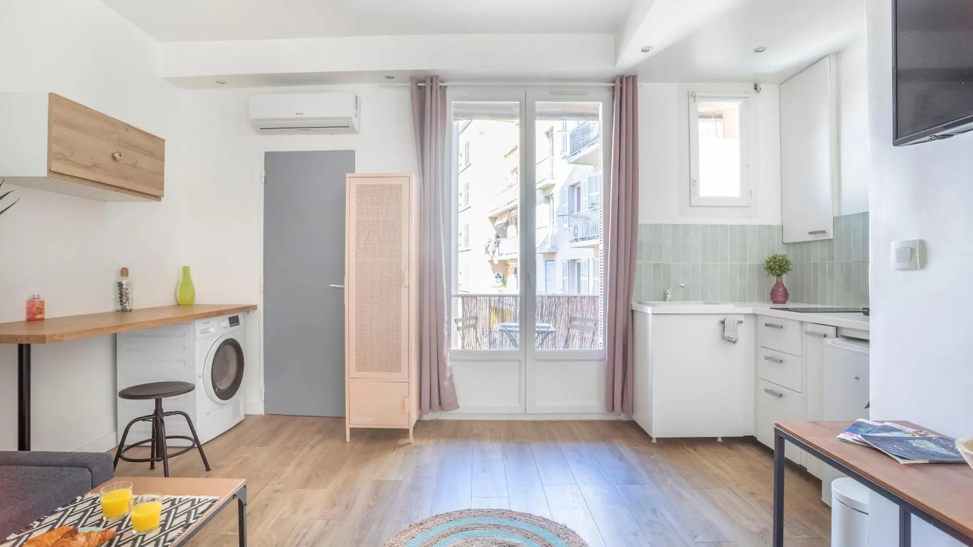 Chez Delphine - Studio Tout Confort Avec Terasse Sur Le Vieux Port Centre Ville - Proche Du Panier Marseille France