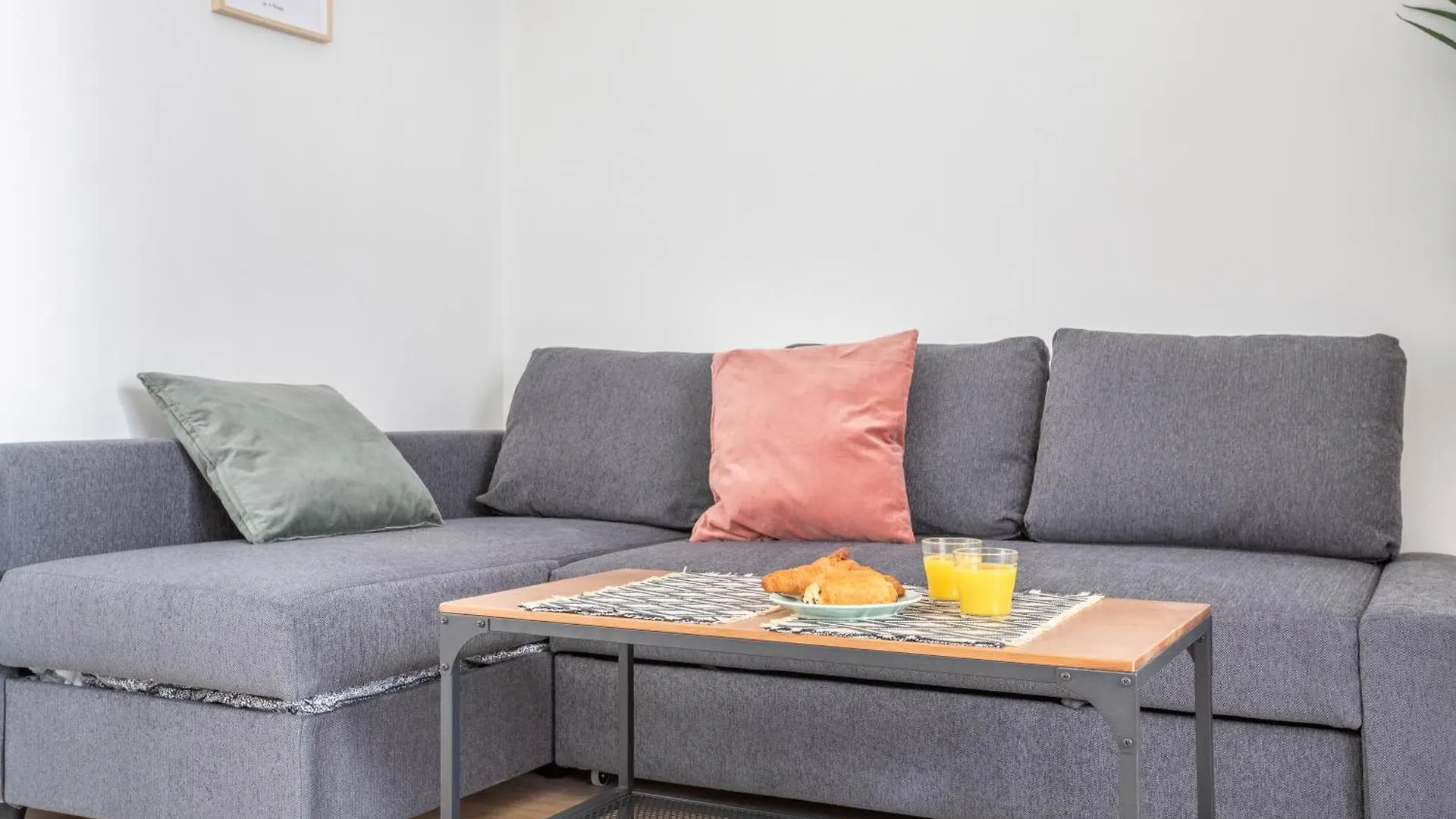 Apartment Chez Delphine - Studio Tout Confort Avec Terasse Sur Le Vieux Port Centre Ville - Proche Du Panier Marseille