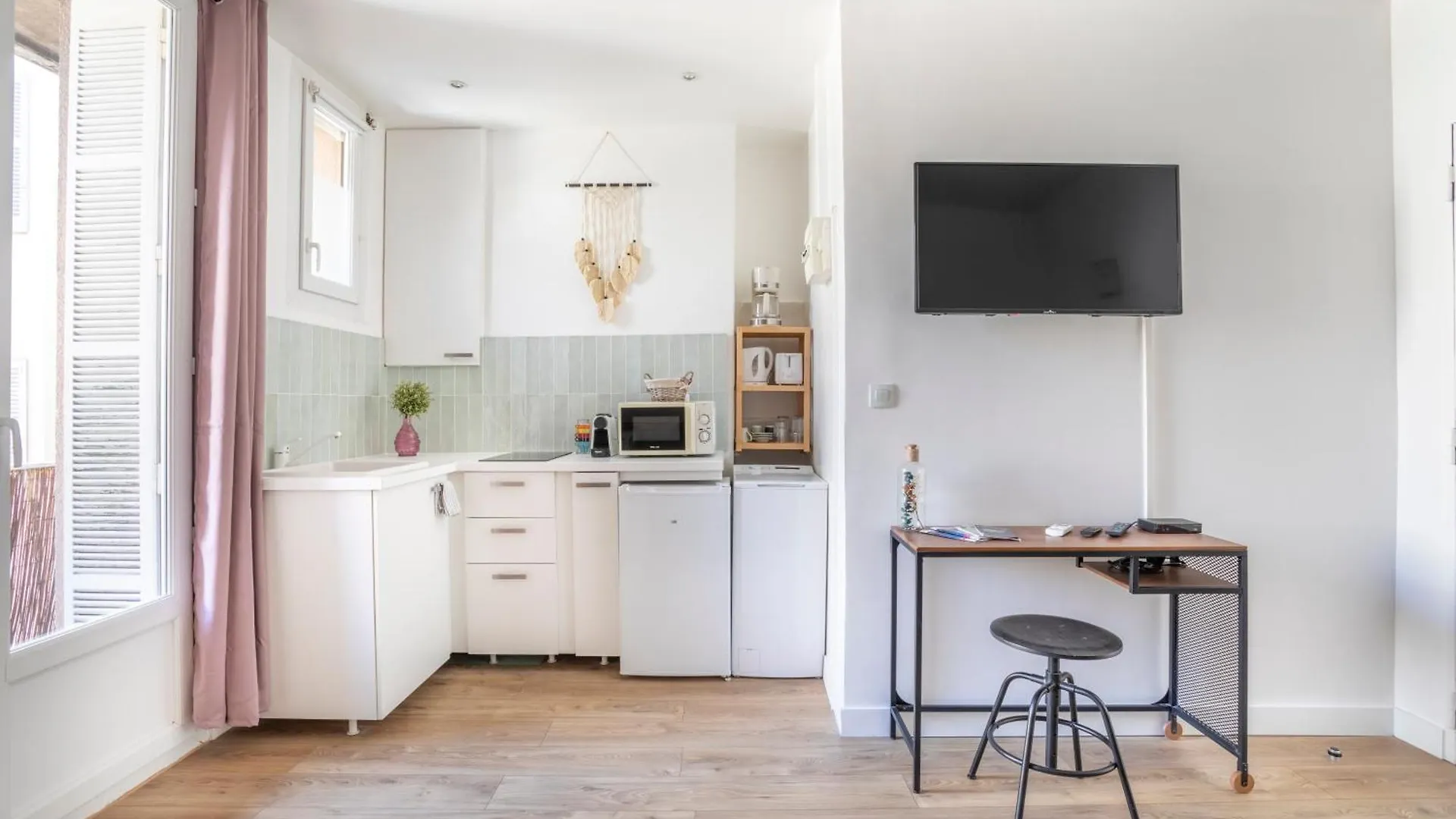Chez Delphine - Studio Tout Confort Avec Terasse Sur Le Vieux Port Centre Ville - Proche Du Panier Marseille